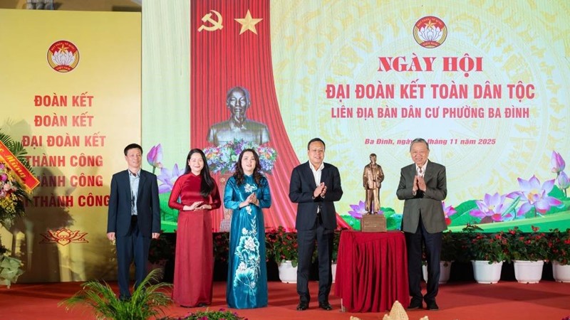 Tổng Bí thư Tô Lâm dự Ngày hội Đại đoàn kết dân tộc tại phường Ba Đình