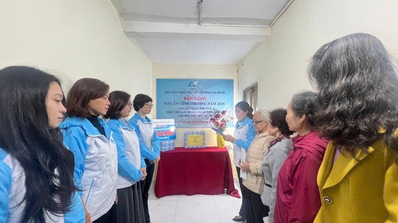 Hội LHPN phường Ba Đình: Bàn giao “Mái ấm tình thương” cho hội viên phụ nữ có hoàn cảnh khó khăn