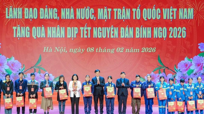 “Tết sum vầy” của công nhân lao động Thủ đô