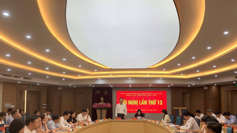 Kỳ họp thứ 13 Đảng bộ huyện Gia Lâm: Quan tâm các dự án đầu tư công