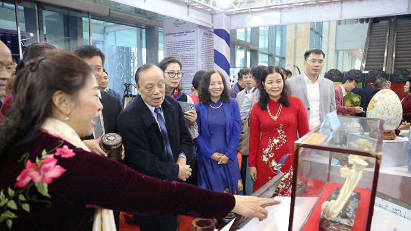 Khai mạc Hội chợ quốc tế Quà tặng hàng thủ công mỹ nghệ Hà Nội 2022