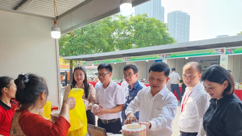 Tuần lễ nông sản, sản phẩm OCOP, sản phẩm công nghiệp tiêu biểu, làng nghề Hà Tĩnh tại Hà Nội 