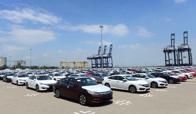6.306 chiếc xe ô tô nguyên chiếc nhập khẩu về Việt Nam đầu năm 2023