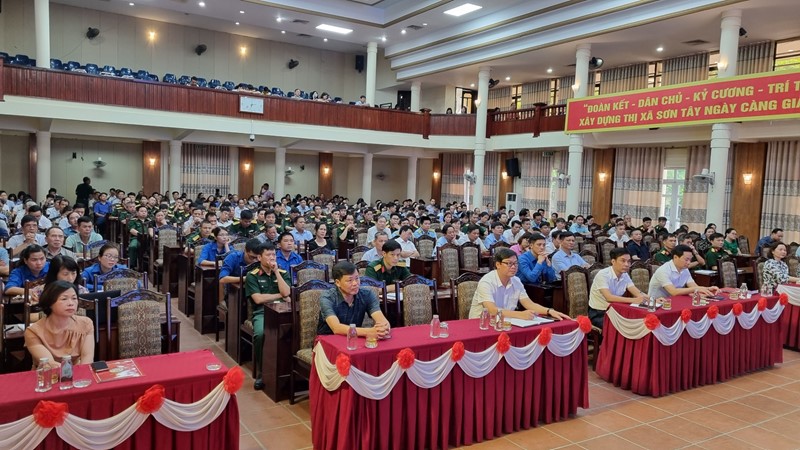 Hơn 400 đảng viên thị xã Sơn Tây ôn lại truyền thống 75 năm phong trào Thi đua ái quốc