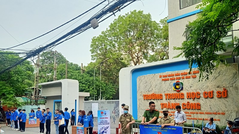 Quận Ba Đình: Đảm bảo an toàn cho sĩ tử thi ở 7 điểm thi và 5 điểm chờ cho phụ huynh