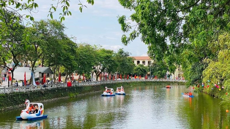 Hà Nội đã đón 14,7 triệu lượt khách du lịch 7 tháng năm 2023