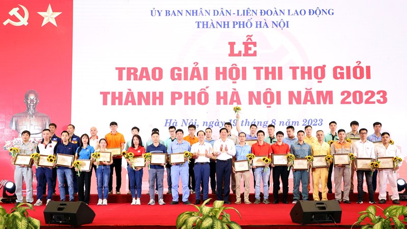 Tôn vinh 111 thợ giỏi, tuyên dương 10 chủ tịch công đoàn cơ sở tiêu biểu