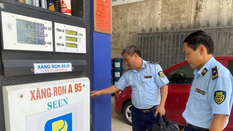 Tăng cường giám sát, kiểm tra, xử lý vi phạm trong kinh doanh xăng dầu