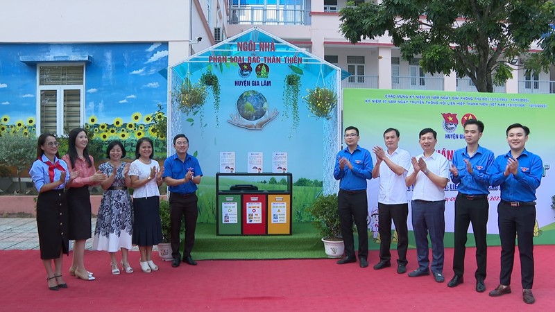 Khánh thành công trình Nhà phân loại rác thân thiện tại Trường THCS Cao Bá Quát