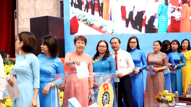 58 đồng chí trúng cử Ban Chấp hành LĐLĐ thành phố Hà Nội khóa XVII