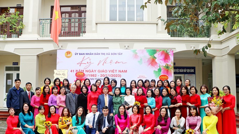 Thị xã Sơn Tây vinh danh, tri ân thầy cô giáo 