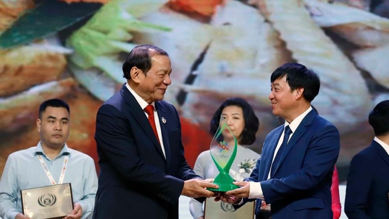 Ẩm thực Đường Lâm được Giải thưởng Sản phẩm Du lịch bền vững ASEAN 2024