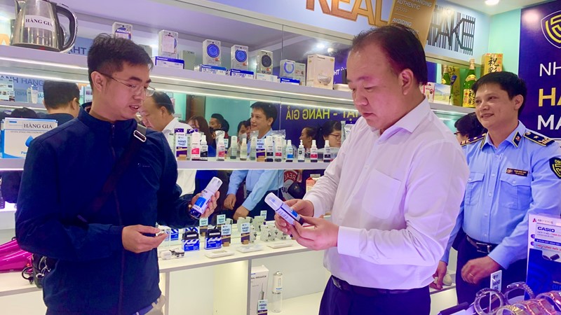 Tổng cục Quản lý thị trường trưng bày nhận diện hàng thật - hàng giả Made in Japan