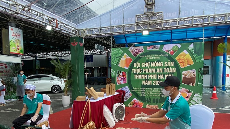 150 gian hàng tham gia hội chợ nông sản thực phẩm an toàn Hà Nội 2024