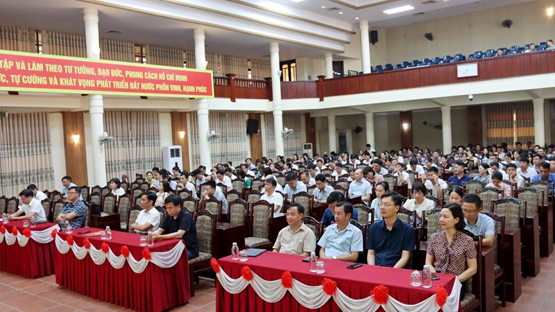 Thị xã Sơn Tây quán triệt đến 350 đảng viên về đạo đức cách mạng