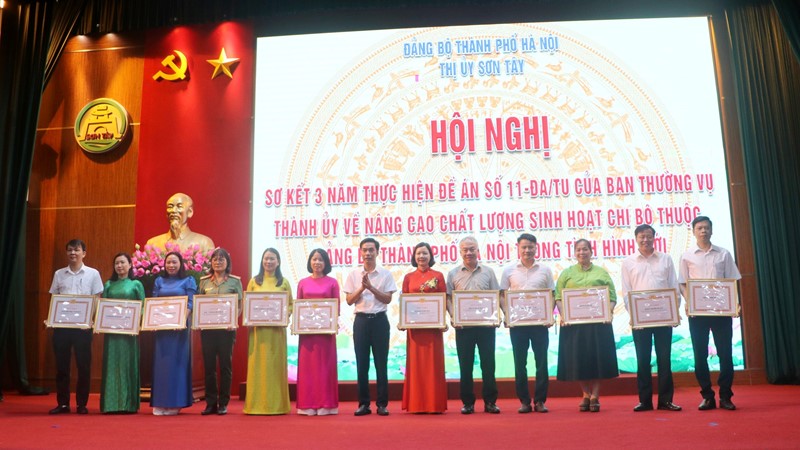 Sơn Tây: Nhiều bí thư chi bộ làm tốt việc điều hành, sinh hoạt chuyên đề