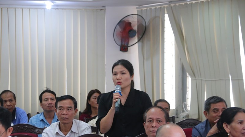 Cử tri Sơn Tây kiến nghị thành phố mở thêm tuyến xe buýt du lịch 