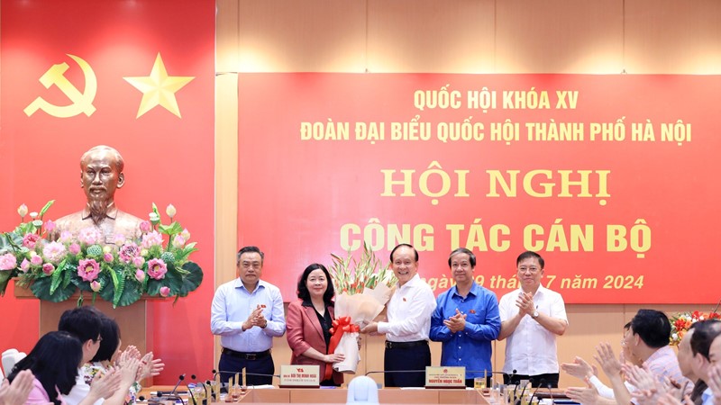 Bí thư Thành ủy Bùi Thị Minh Hoài được bầu làm Trưởng đoàn đại biểu Quốc hội thành phố Hà Nội
