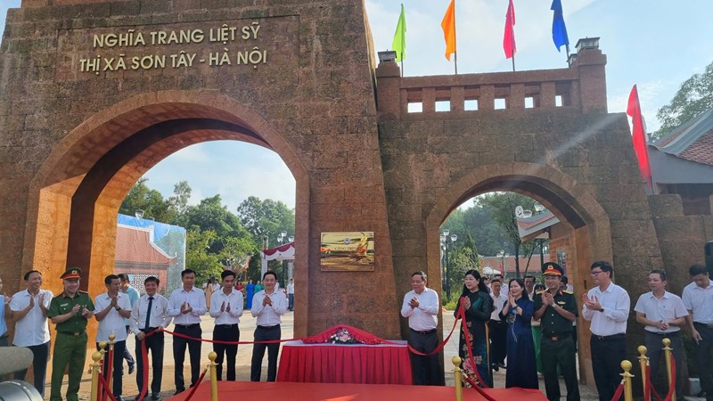 Khánh thành công trình Nghĩa trang Liệt sĩ thị xã Sơn Tây
