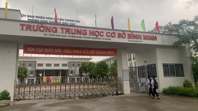 Uống nước ngọt miễn phí, 13 học sinh nhập viện, phụ huynh còn nhiều lo lắng