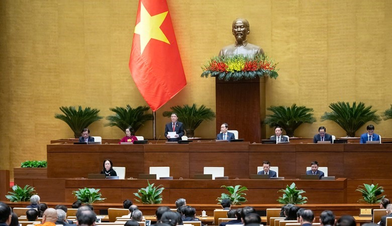 Thông qua Luật Ban hành văn bản quy phạm pháp luật (sửa đổi)