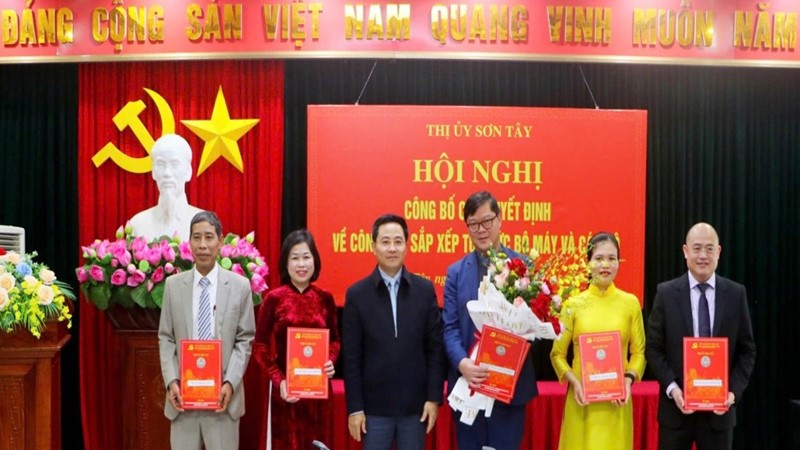 Đồng chí Hà Việt Phong được giao nhiệm vụ làm Trưởng Ban Tuyên giáo và Dân vận Thị ủy Sơn Tây