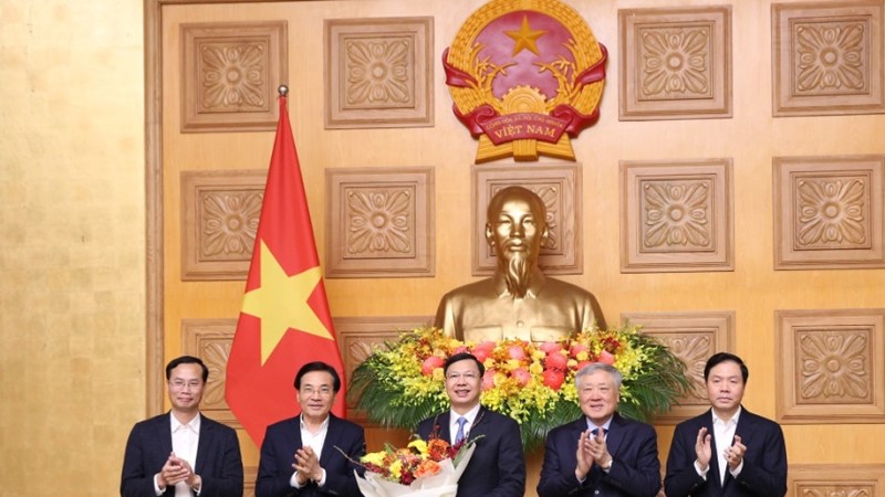 Trao quyết định bổ nhiệm Phó Chủ nhiệm Văn phòng Chính phủ