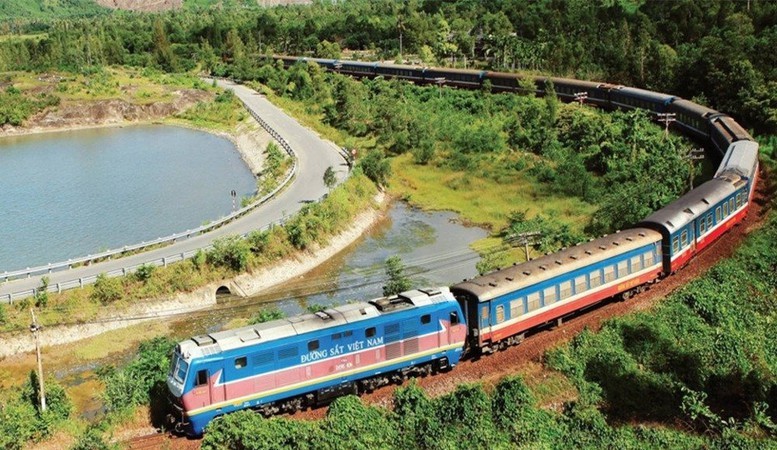 Thủ tướng chỉ đạo đẩy nhanh tiến độ dự án đường sắt Lào Cai - Hà Nội - Hải Phòng