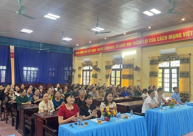 Bồi dưỡng kiến thức quản trị hợp tác xã cho phụ nữ huyện Thường Tín