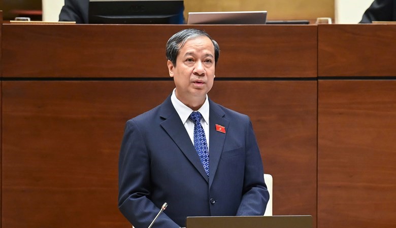Giải pháp phát triển các trường đại học, trang thiết bị, thu hút nguồn nhân lực
