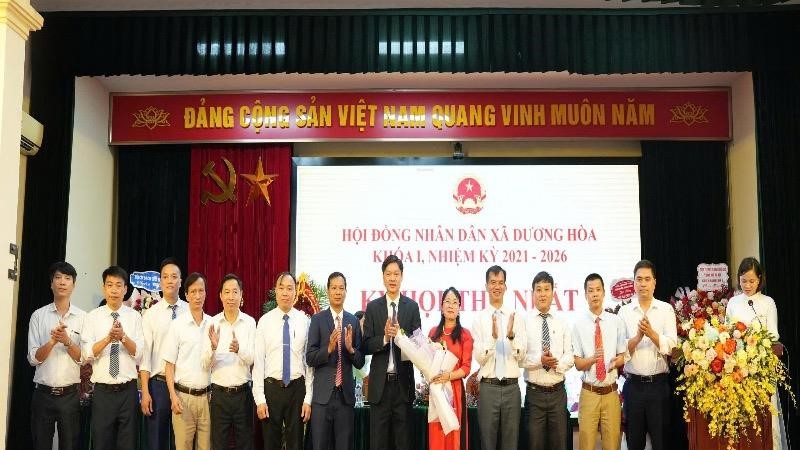 Kỳ họp thứ Nhất HĐND, khoá I, xã Dương Hoà: Hoàn thiện bộ máy nhân sự