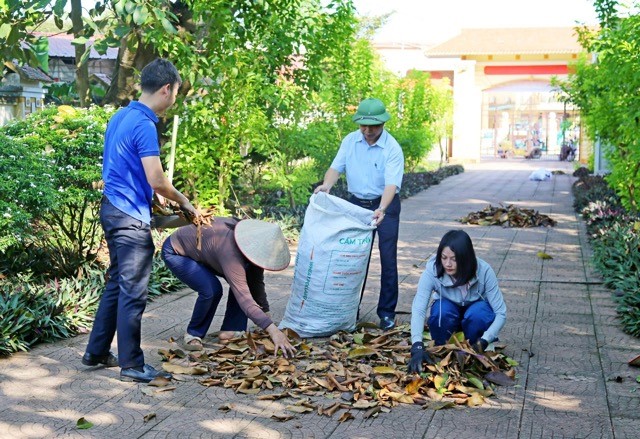 Xã Đoài Phương: Sôi động ra quân vệ sinh môi trường 