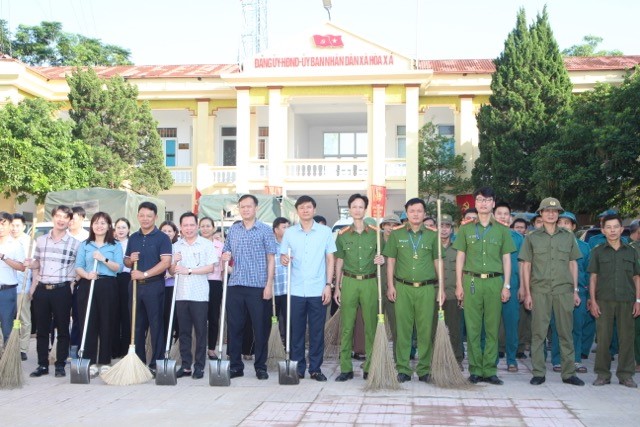 Xã Hoà Xá ra quân vệ sinh môi trường “Vì một Hòa Xá sáng - xanh - sạch - đẹp“