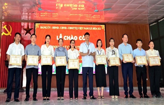 Xã Hoà Xá tiếp nhận 1.508 hồ sơ thủ tục hành chính, 100% giải quyết đúng và trước hạn