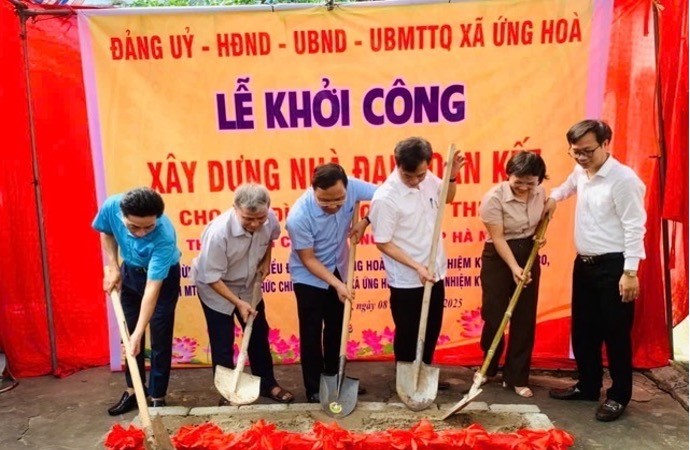 Xã Ứng Hoà khởi công xây dựng nhà “Đại đoàn kết” cho gia đình bà Chu Thị Thiện