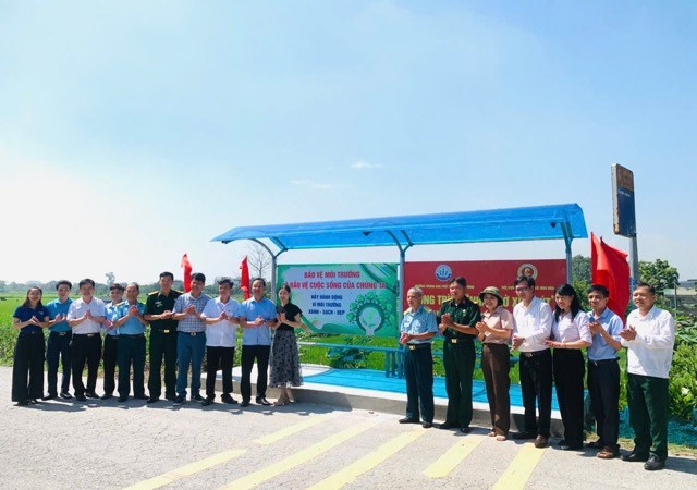Xã Ứng Hoà gắn biển 4 công trình, hàng cây, đường hoa chào mừng đại hội