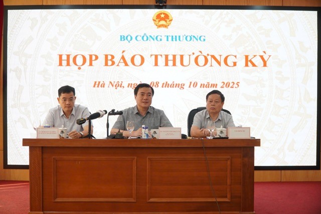 Các tổ chức quốc tế đều nâng mức tăng trưởng kinh tế của Việt Nam cao hơn so với dự báo