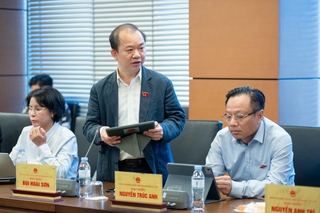 Đại biểu Bùi Hoài Sơn: Bổ sung cơ chế, chính sách rõ ràng để báo chí vận hành như một ngành công nghiệp văn hoá