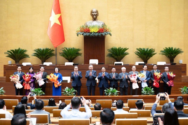 Kiện toàn nhân sự Tổng Thư ký Quốc hội và hai Chủ nhiệm Ủy ban của Quốc hội