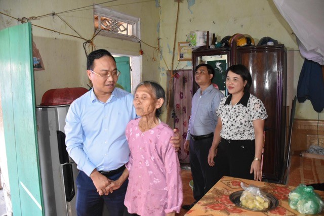 Ứng Hoà: Khởi công và trao kinh phí hỗ trợ xây dựng nhà “Đại đoàn kết”