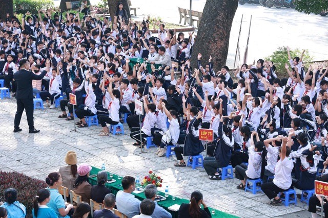 Ứng Thiên truyền thông phòng ngừa bạo lực học đường cho hơn 500 học sinh