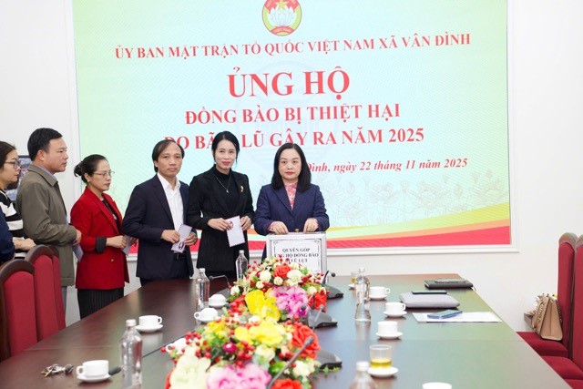 Xã Vân Đình ủng hộ đồng bào miền Trung - Tây Nguyên khắc phục hậu quả mưa lũ