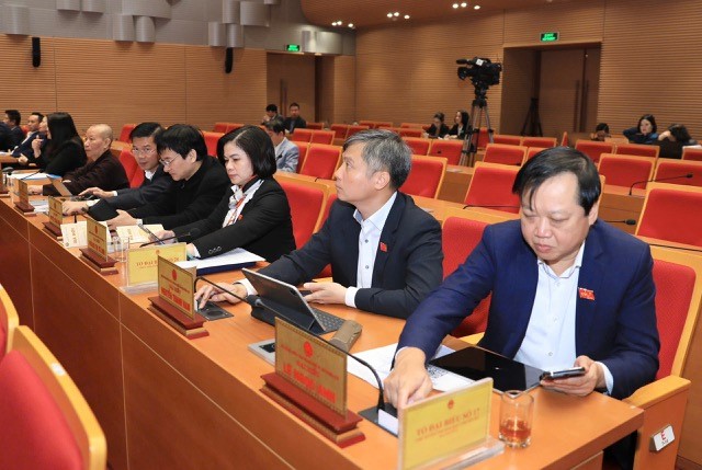 Hơn 277 nghìn người hưởng trợ cấp ở Hà Nội được miễn phí ATM, phí chuyển khoản