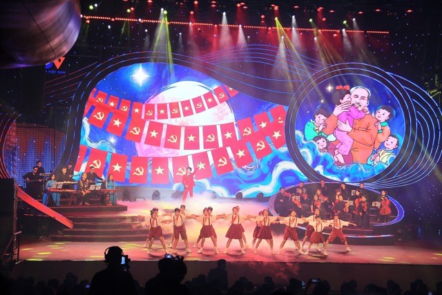 Lắng đọng chương trình nghệ thuật “Với Đảng vẹn toàn niềm tin yêu” 