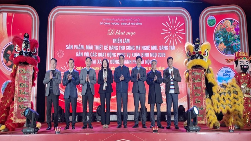 Triển lãm hoa giấy Phù Đổng: Điểm nhấn văn hóa – kinh tế dịp Tết 2026