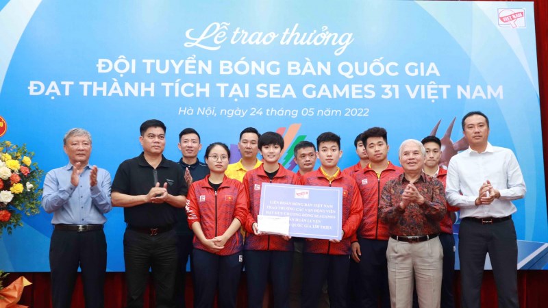 Vinh danh chiếc HCV sau 19 năm của bóng bàn Việt Nam