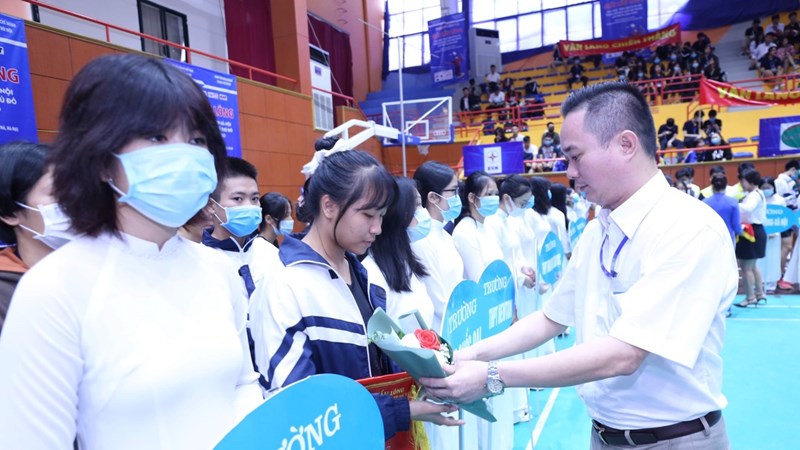 Gần 1000 vận động viên tham gia Giải Cầu lông học sinh – sinh viên TP Hà Nội mở rộng