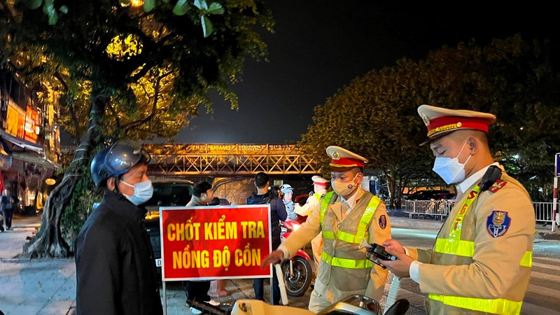 Xử phạt 266 ma men cầm lái sau 5 ngày Tết