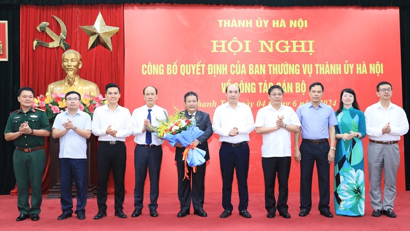 Hội nghị công bố quyết định của Ban Thường vụ Thành ủy về công tác cán bộ huyện Thanh Trì.