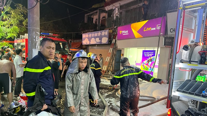 Khẩu trương điều tra nguyên nhân vụ cháy tại phường Định Công, quận Hoàng Mai